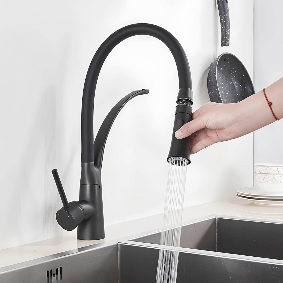 Robinet cuisine en laiton – mitigeur avec douchette extractible et bec orientable  Le Mitigeur
