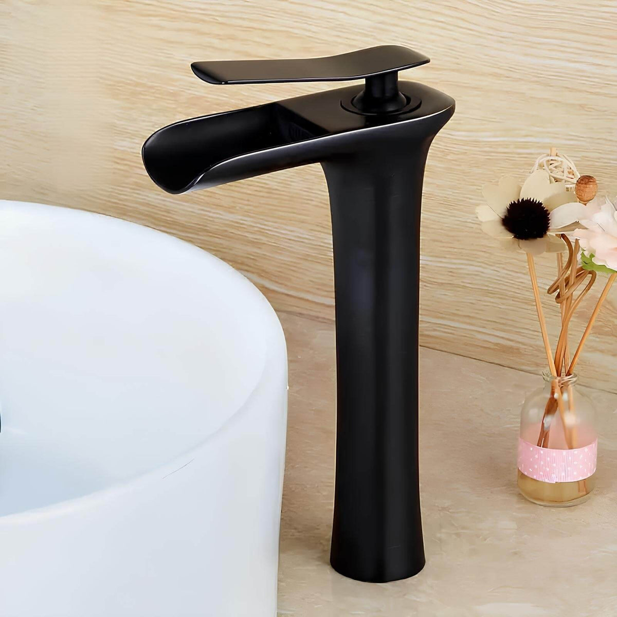 Robinet vasque en laiton – mitigeur à bec cascade, design moderne  Le Mitigeur