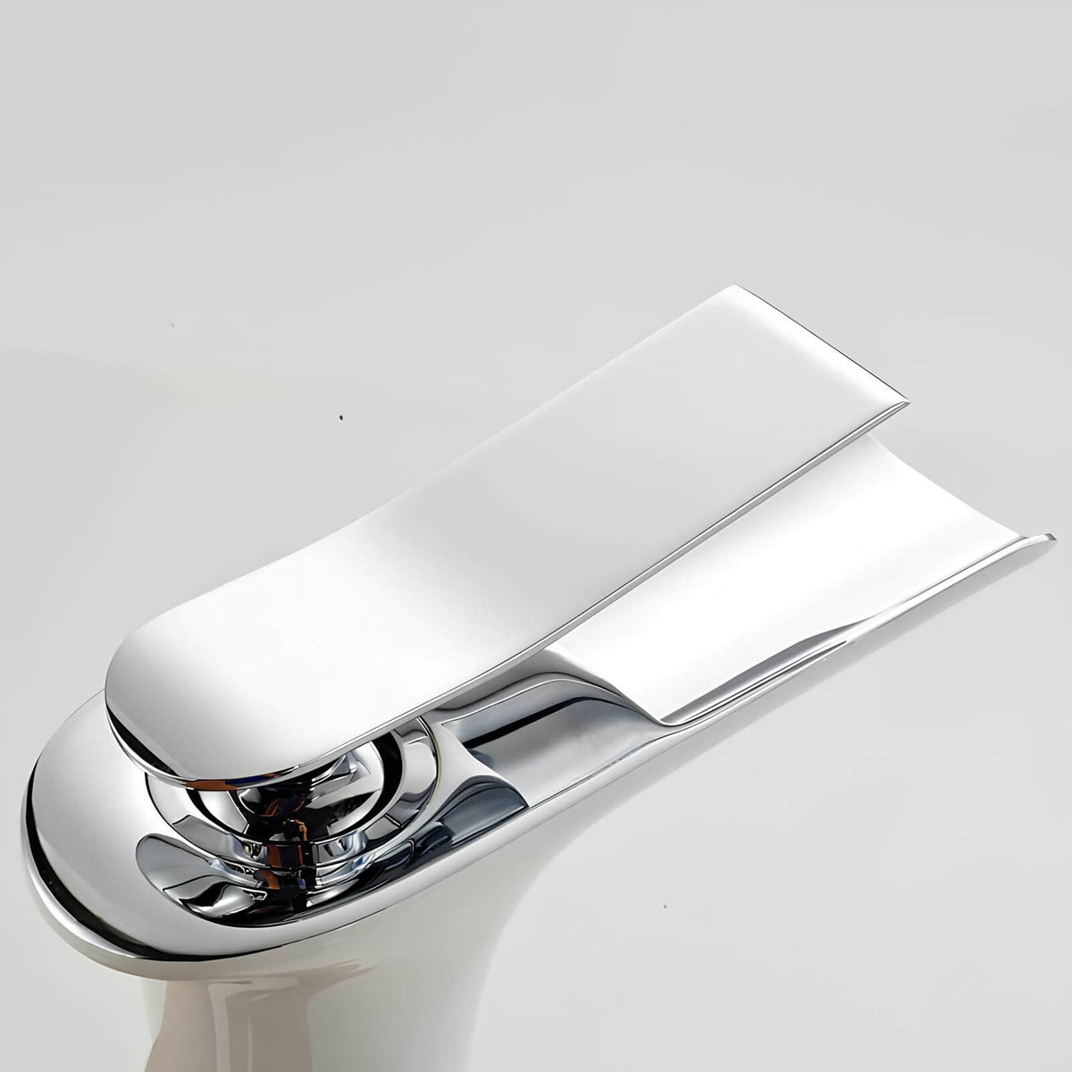Robinet vasque en laiton – mitigeur à bec cascade, design moderne  Le Mitigeur