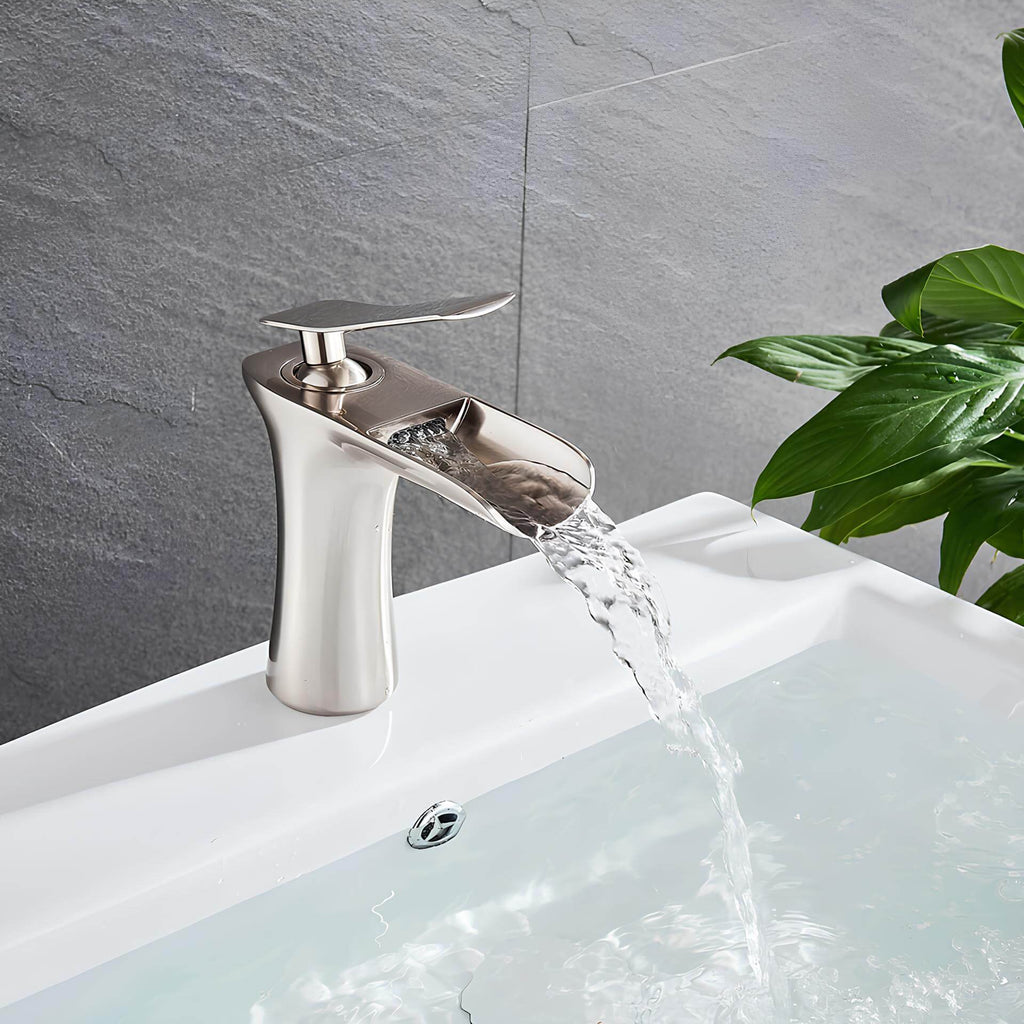 Robinet cascade de lavabo en laiton  Le Mitigeur