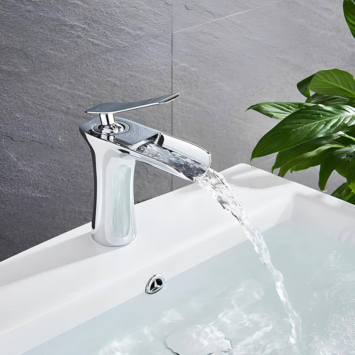 Robinet cascade de lavabo en laiton  Le Mitigeur