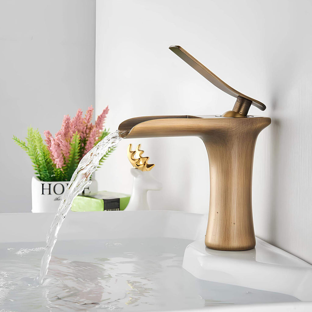 Robinet cascade de lavabo en laiton  Le Mitigeur