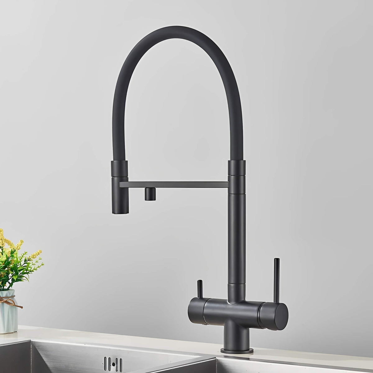 Robinet de cuisine avec douchette et sortie eau filtrée  Le Mitigeur