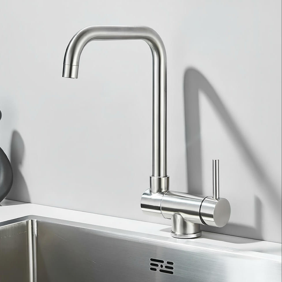 Robinet de cuisine rabattable, au design soigné