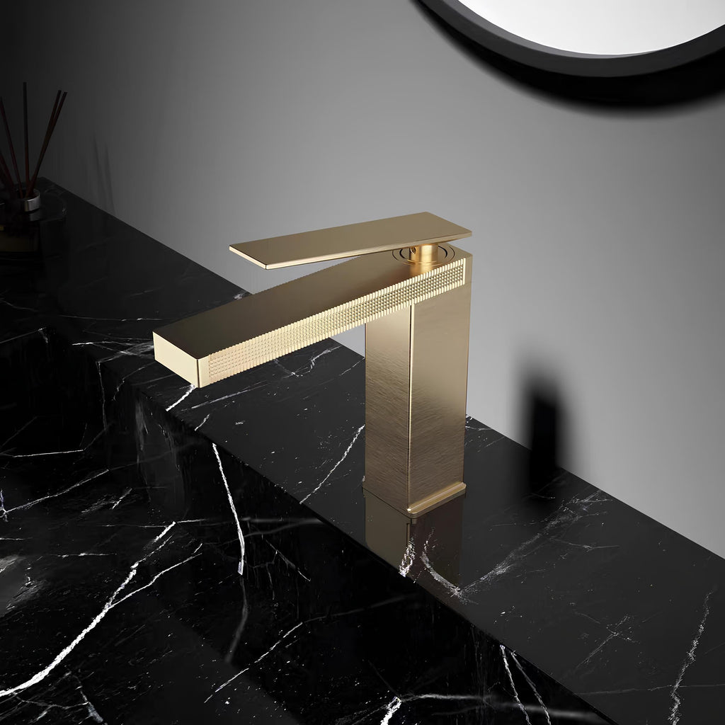 Mitigeur de lavabo compact en laiton, épuré
