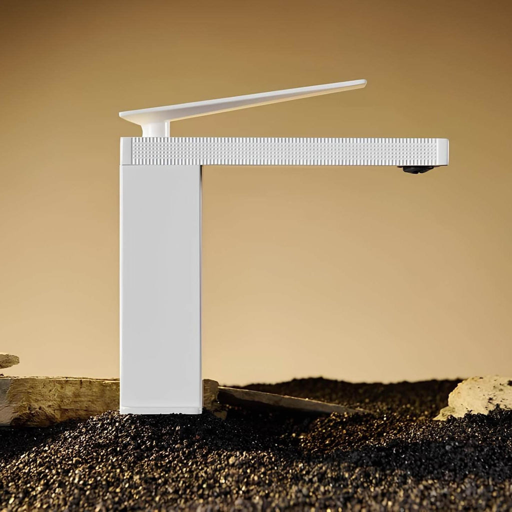 Mitigeur de lavabo compact en laiton, épuré