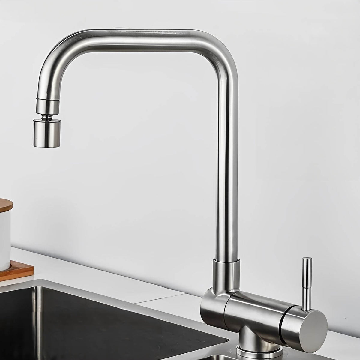 Robinet douchette pour évier inox pliable à double rotation  Le Mitigeur