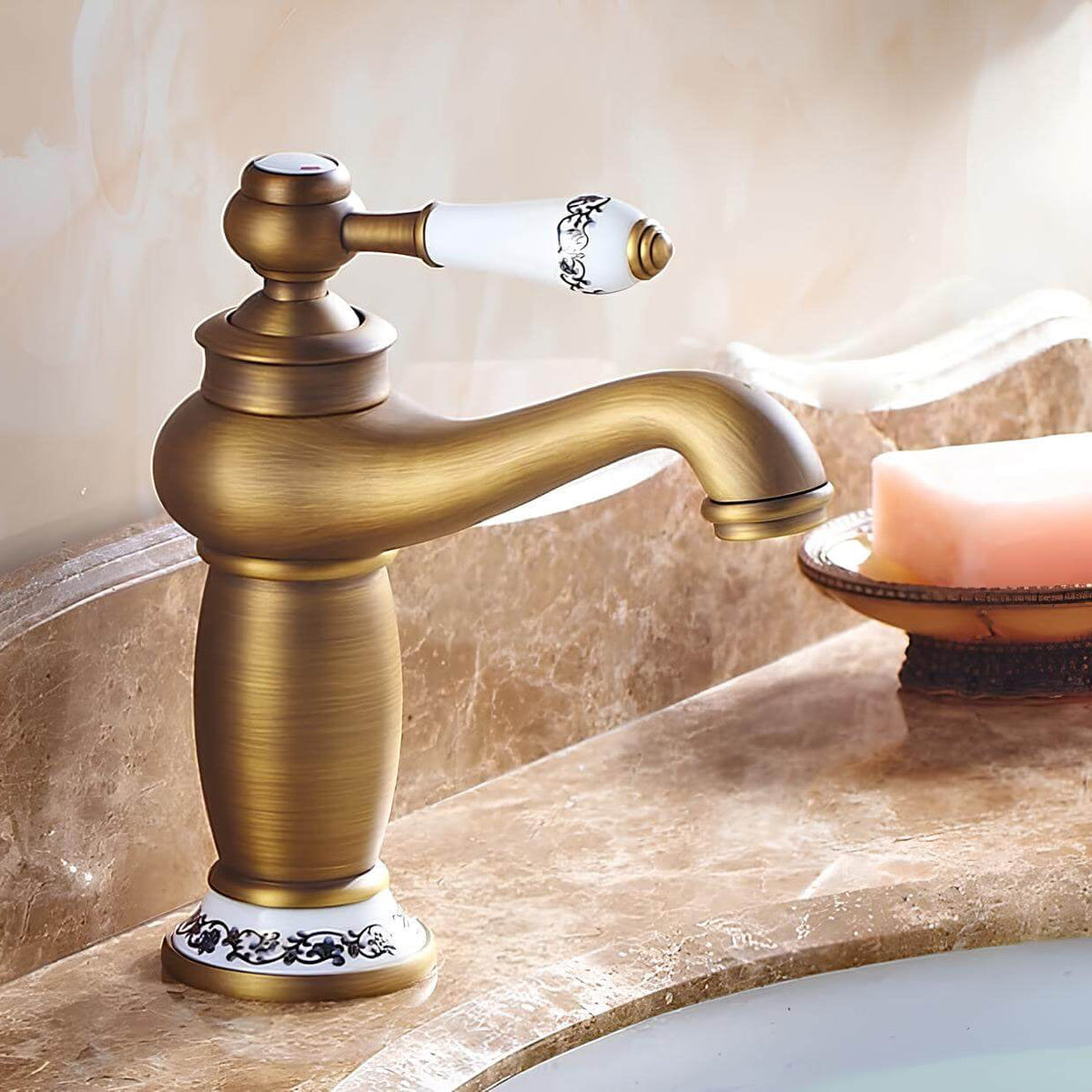 Robinet lavabo en laiton finition antique  Le Mitigeur
