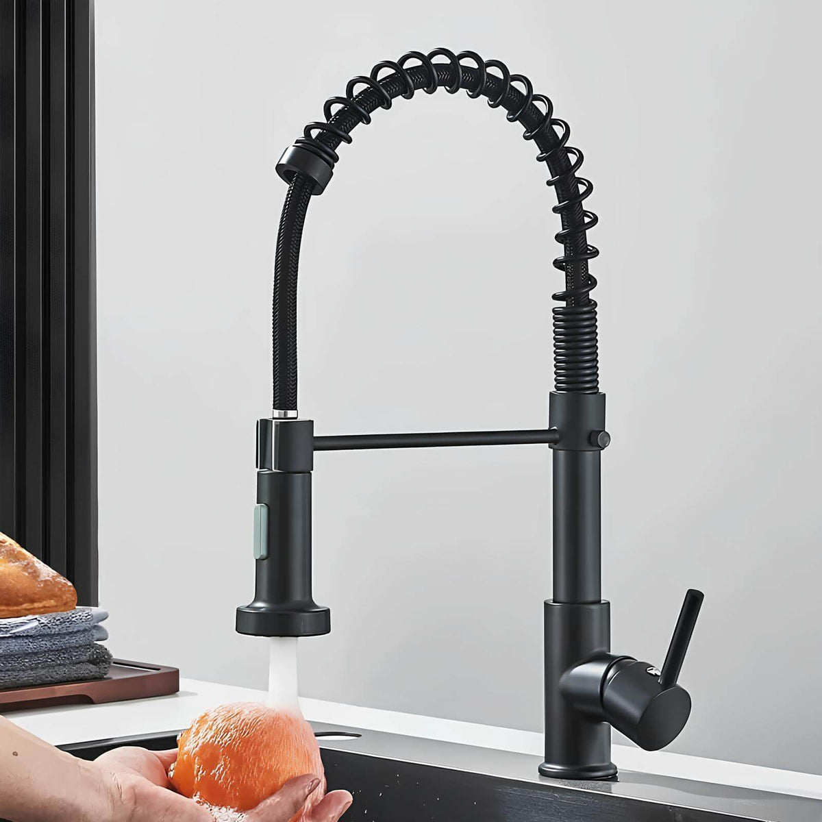 Robinet douchette avec ressort - Élégant et pratique  Le Mitigeur