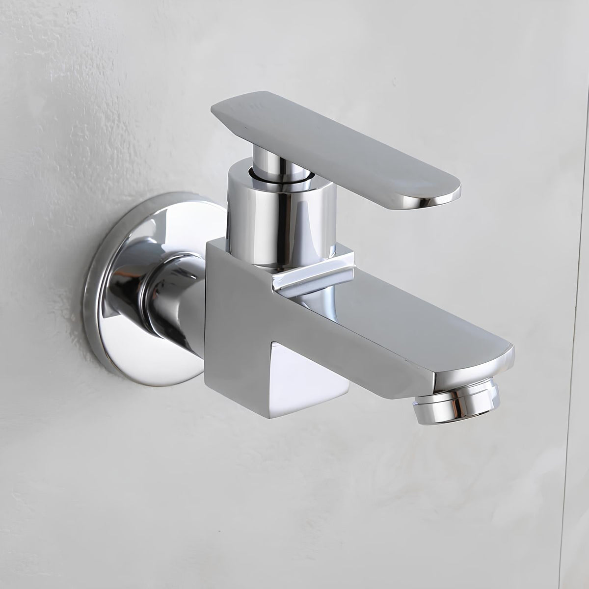 Robinet extérieur design épuré  Le Mitigeur