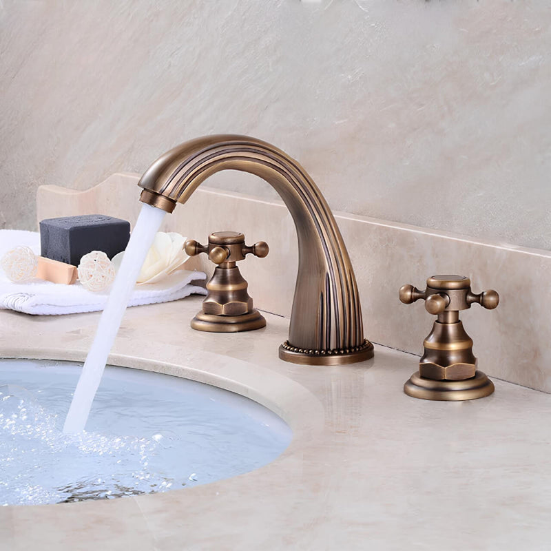 Robinet lavabo antique- 3 trous – Poignées croisées  Le Mitigeur