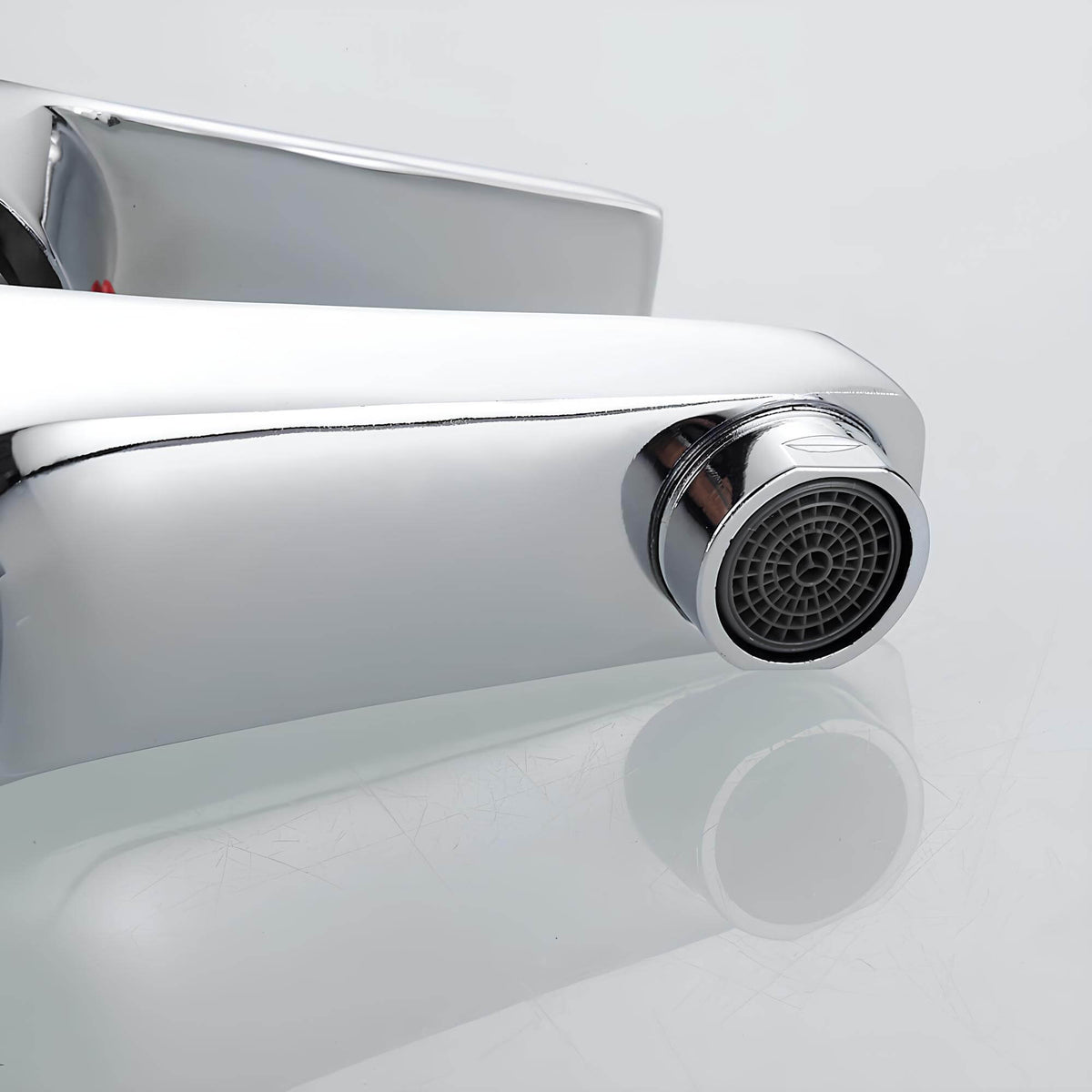 Robinet mitigeur lavabo - finition chrome  Le Mitigeur
